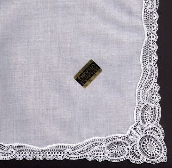 Handkerchiefs with guipure lace (sq. 26x26cm) / 20-1138