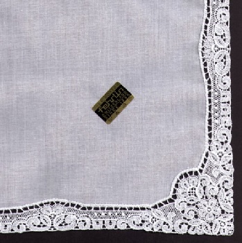 Handkerchiefs with guipure lace (sq. 26x26cm) / 20-1145