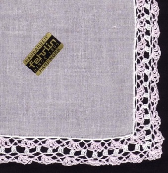 Handkerchiefs with crochet lace (sq. 28x28cm) / 30-1509-ass.