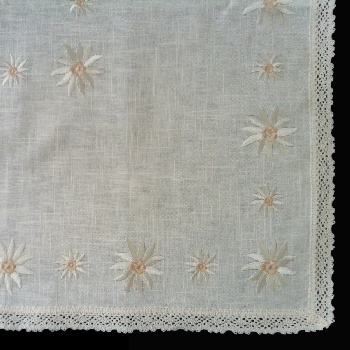 Doilies half-linen emb. with lace (rd. 30cm) / 80-1665