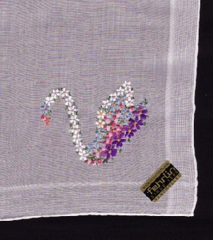 Handkerchiefs embroidered (sq. 32x32cm) / 81-0384
