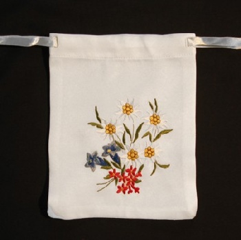 Gift bags embroidered (obl. 11x14cm) / 83-0015